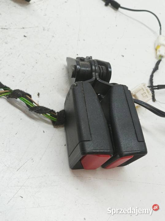 ZAPINKA PASA BEZPIECZEŃSTWA PRAWY LEWY TYŁ