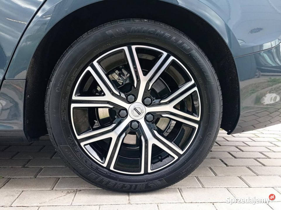Volvo V60 2023r FV23 Hak Skóra BLIS PilotAssist Kraków sprzedam