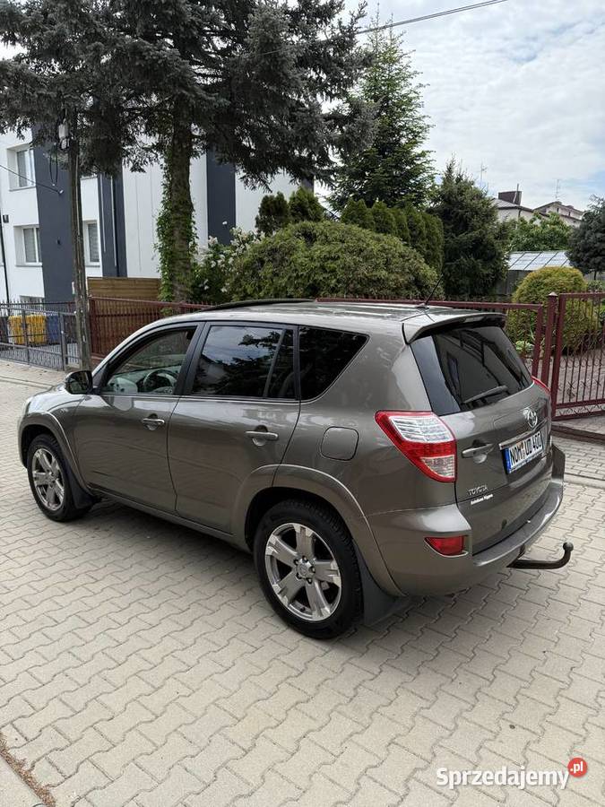 Toyota Rav 4 z Niemiec bogata 140 przebieg Rok produkcji 2010