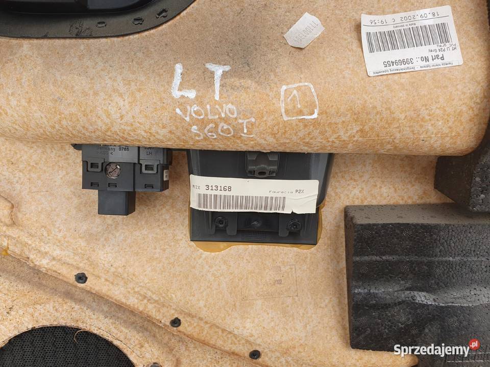 Volvo S60 BOCZEK DRZWI LEWY TYŁ TYLNY TYLNI Tapicerki samochodowe Rudka