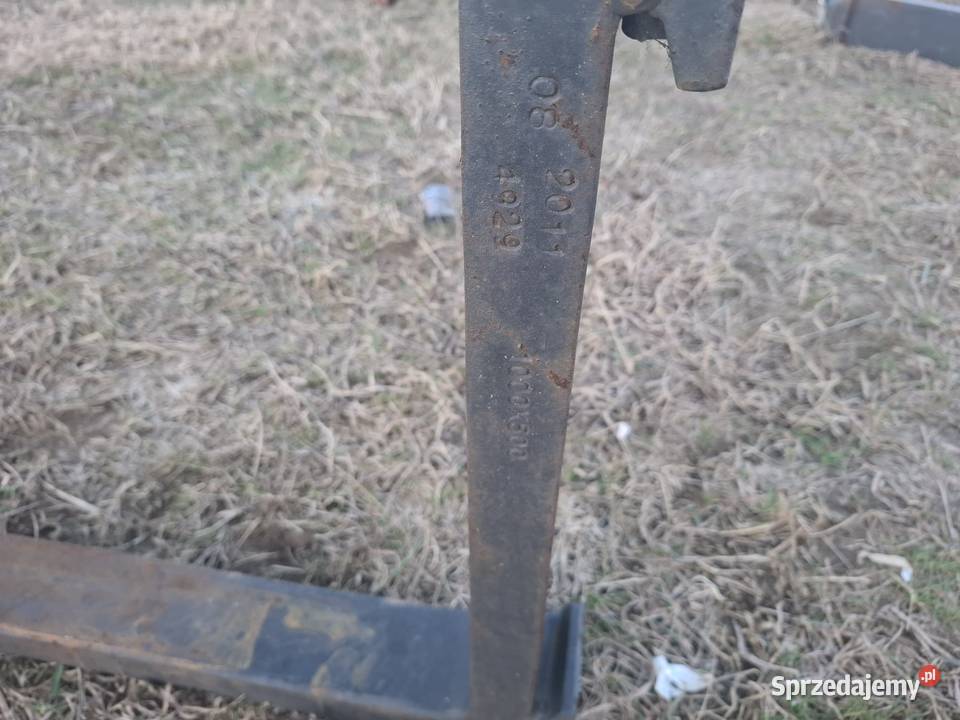 Widły do ładowarki Ostrzeszów