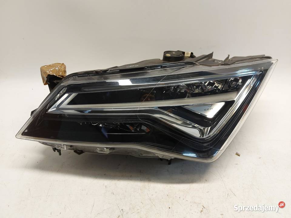 SEAT ATECA 575 Lampa przód lewa RHD UK