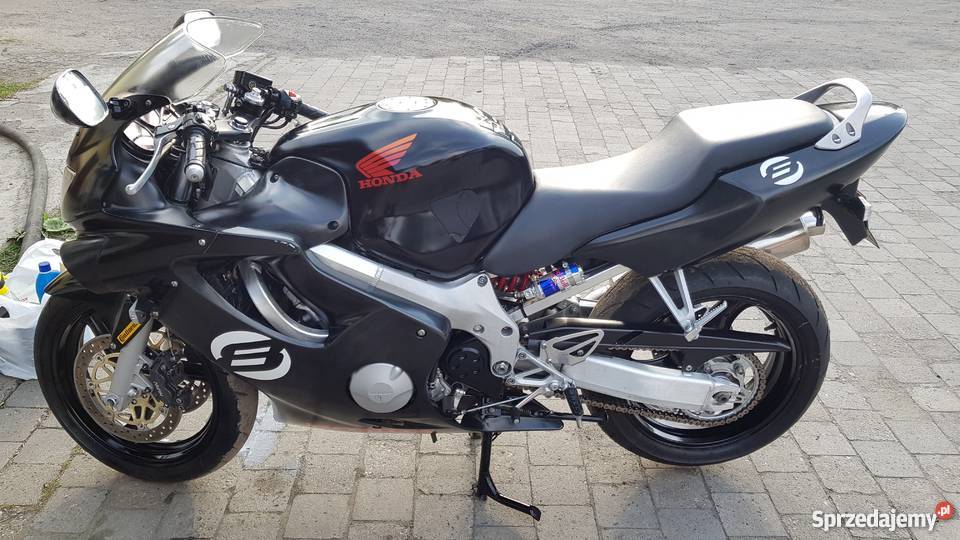 Honda cbr 600 f4 A2 nieuszkodzony Dębiec sprzedam