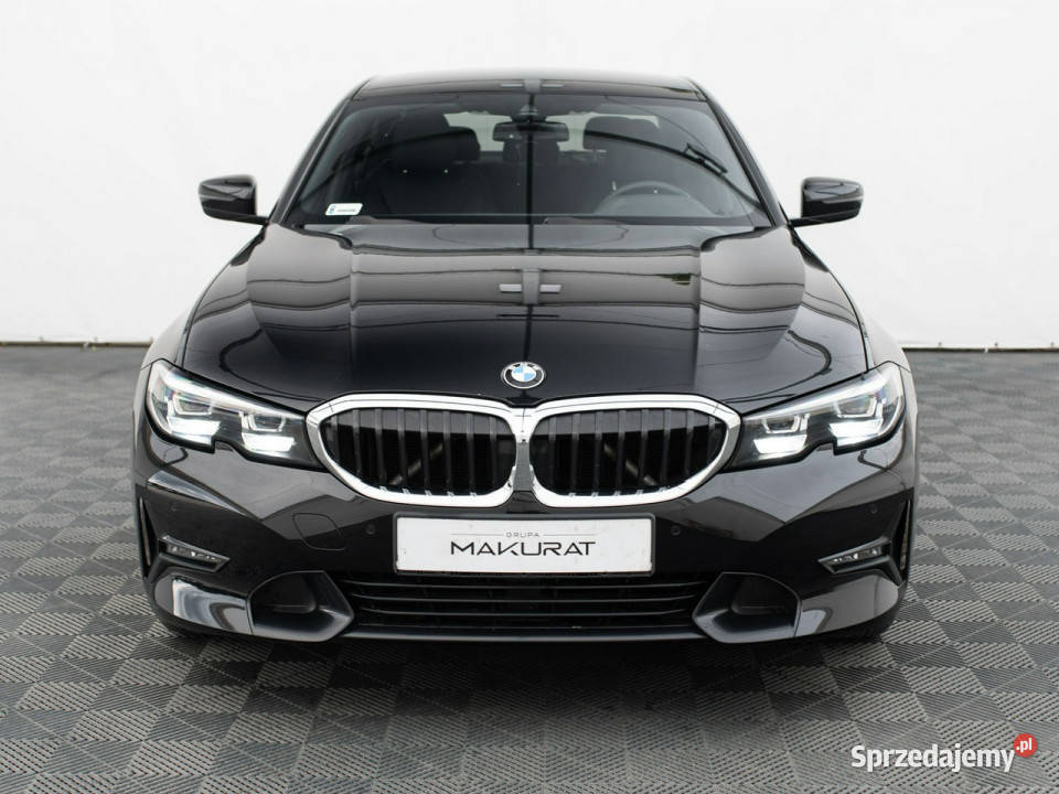 BMW 318 WN8225M318i Ambient LED Czpark Salon Gdańsk