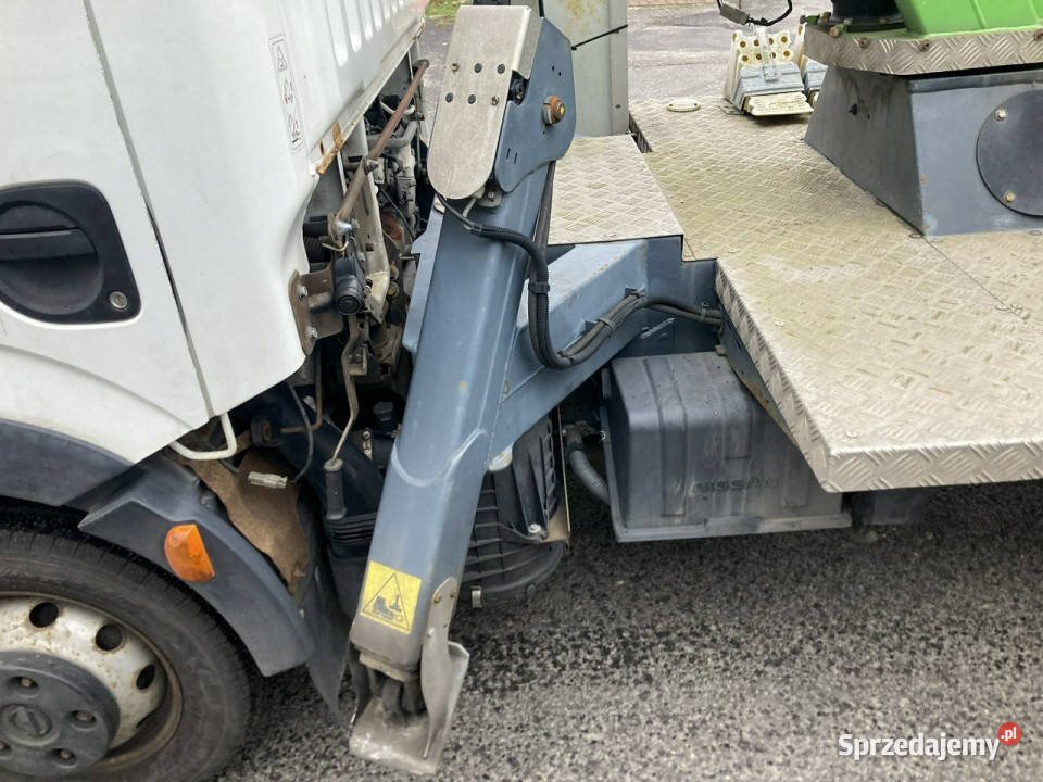 Nissan Cabstar Cabstar Canter Zwyżka Podnośnik Syców
