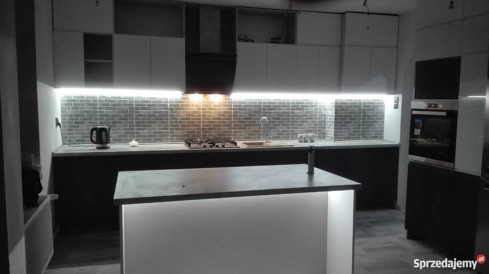 Meble na wymiar szafy garderoby Stylizacja i projektowanie wnętrz Żagań