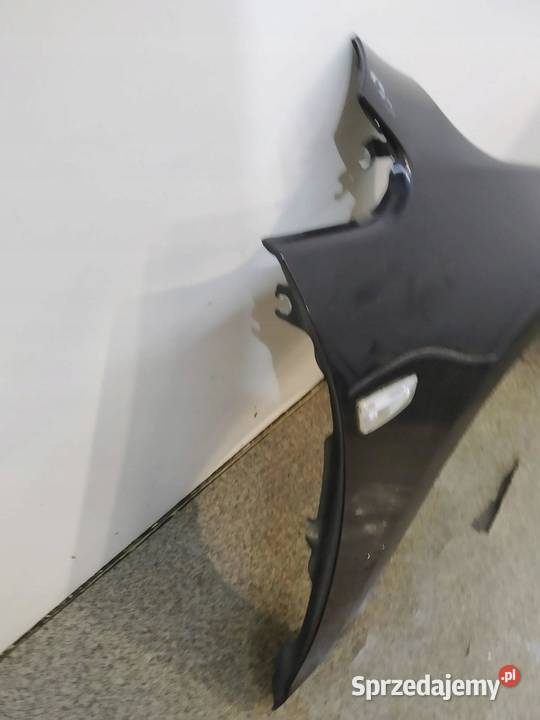 BŁOTNIK PRAWY PRZÓD Z22C VW Volkswagen Polo III Rok produkcji 2001