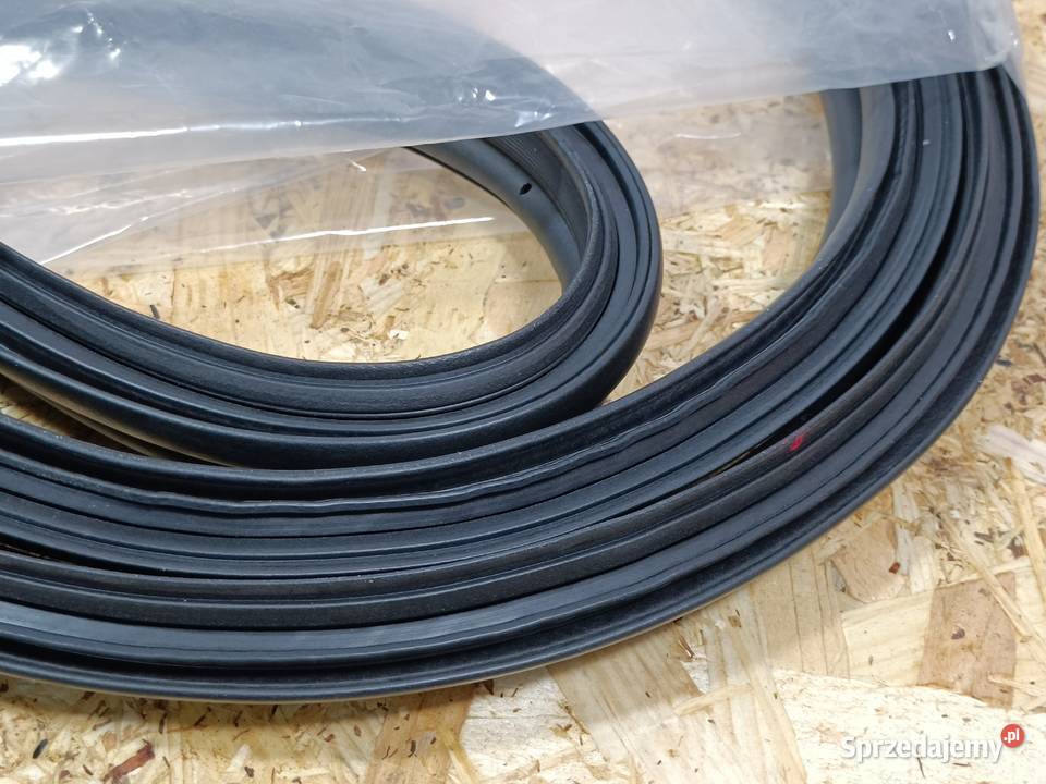 KIA CEED III 18 USZCZELKA KLAPY BAGAŻNIKA osobowe Pleszew