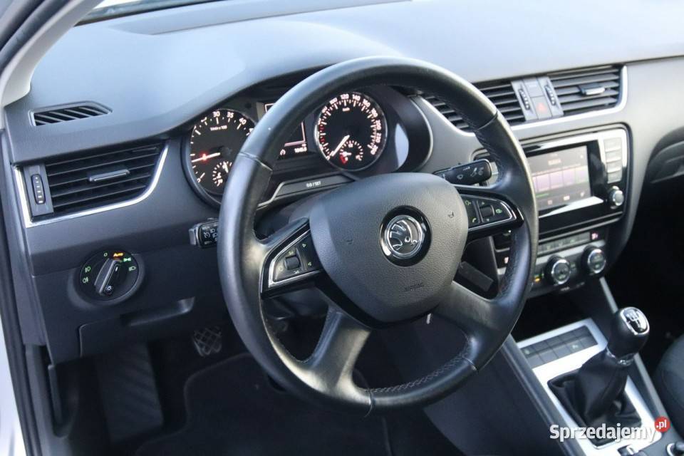 koda Octavia krajowy1właścicielserwisowanyFa gniazdo AUX Octavia