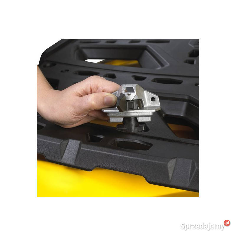 Mocowanie kufra LinQ CanAm BRP 715001707