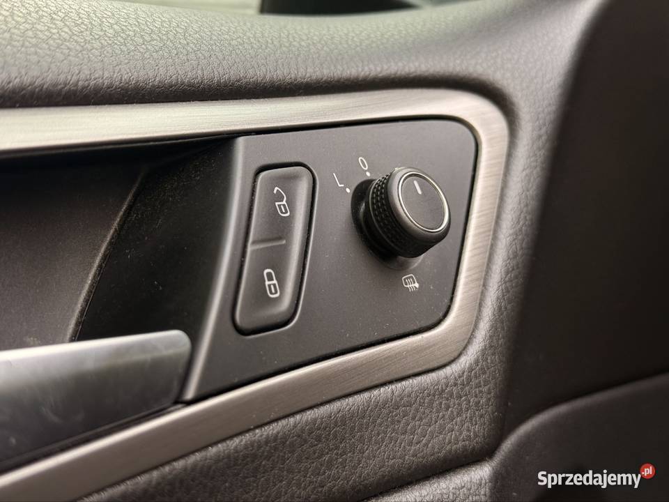 Volkswagen Golf VII zadbany ekonomiczny opłacony elektryczne lusterka sprzedam