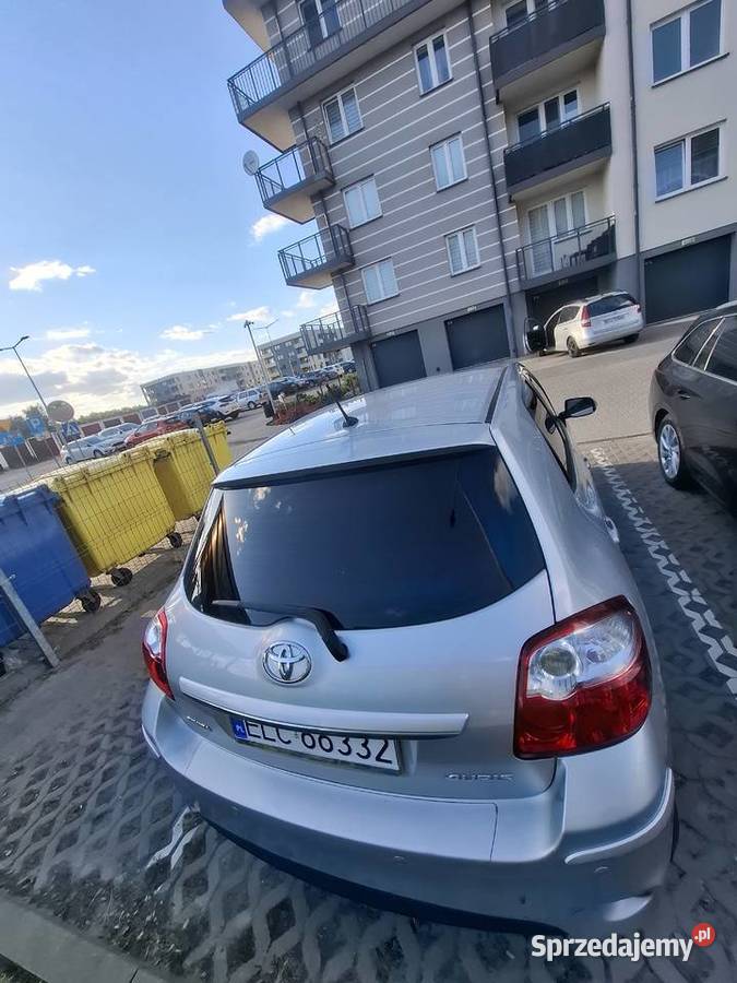 Sprzedam Toyota auris 2010 polift bogata wersja
