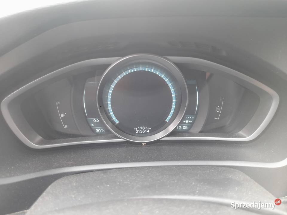 Volvo V40 T2 16 Benzyna 120 2014 ABS Białystok sprzedam