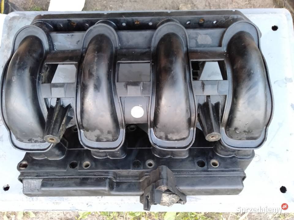 Kolektor ssący i wydechowy Mercedes Vito w638 22 Części samochodowe łódzkie Piotrków Trybunalski