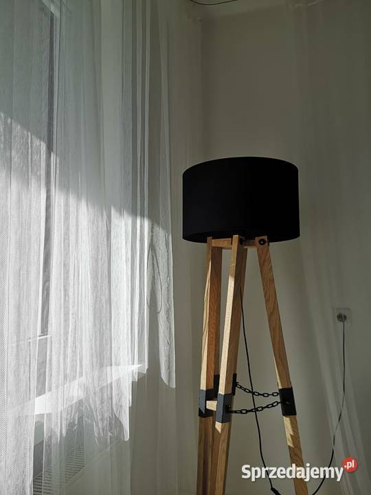 Lampa podłogowa trójnóg z drewna dębowego Cieszyn