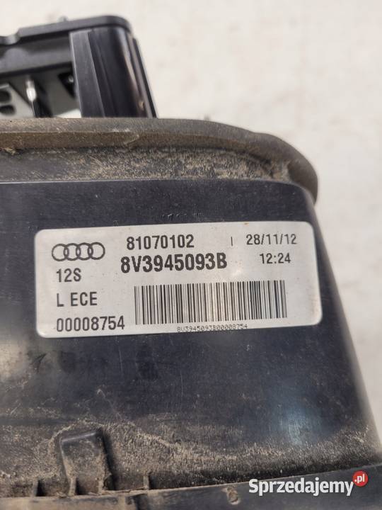 LAMPA LEWY TYŁ W KLAPĘ AUDI A3 8V 3D 8V3945093B Motoryzacja Przystajń
