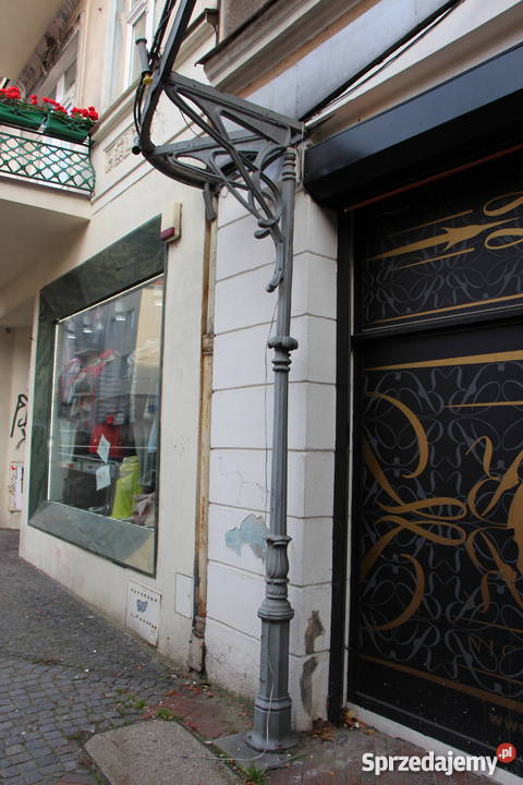 Słupy latarnie żeliwne stylowe zadaszenie Sopot