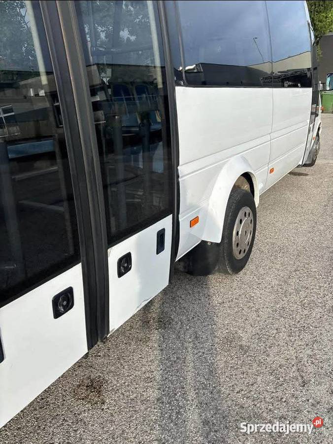 MercedesBenz Sprinter 616 autobus Kielce
