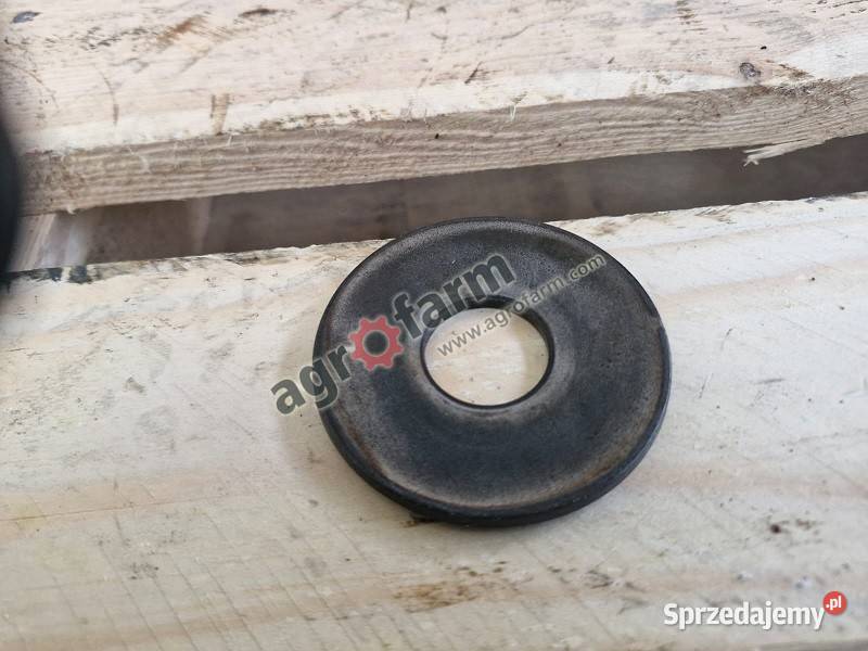 Podkładka Massey Ferguson 3635 8110 8150 sprzedam