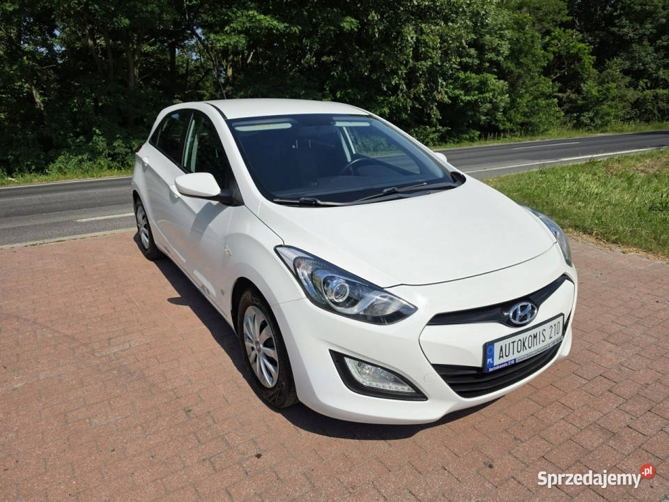 Hyundai i30 Hyundai i30 5 drzwi 14 benzynka 99 w Cielcza