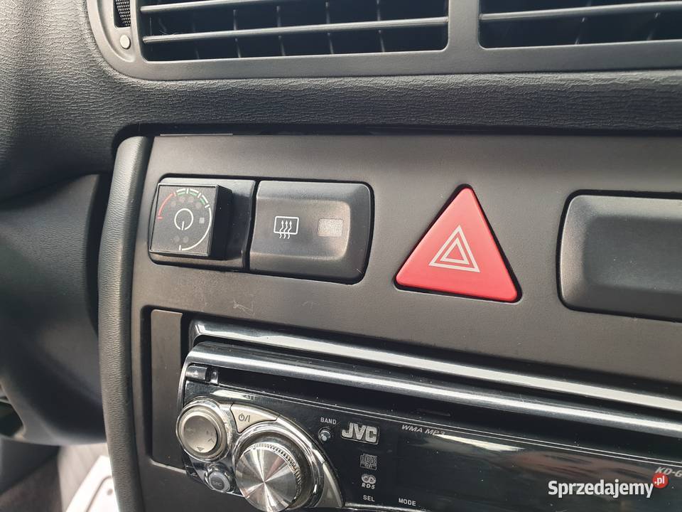 Audi A3 16 BenzynaLPG 1999 Wspomaganie Klima poduszka powietrzna wielkopolskie Poznań sprzedam