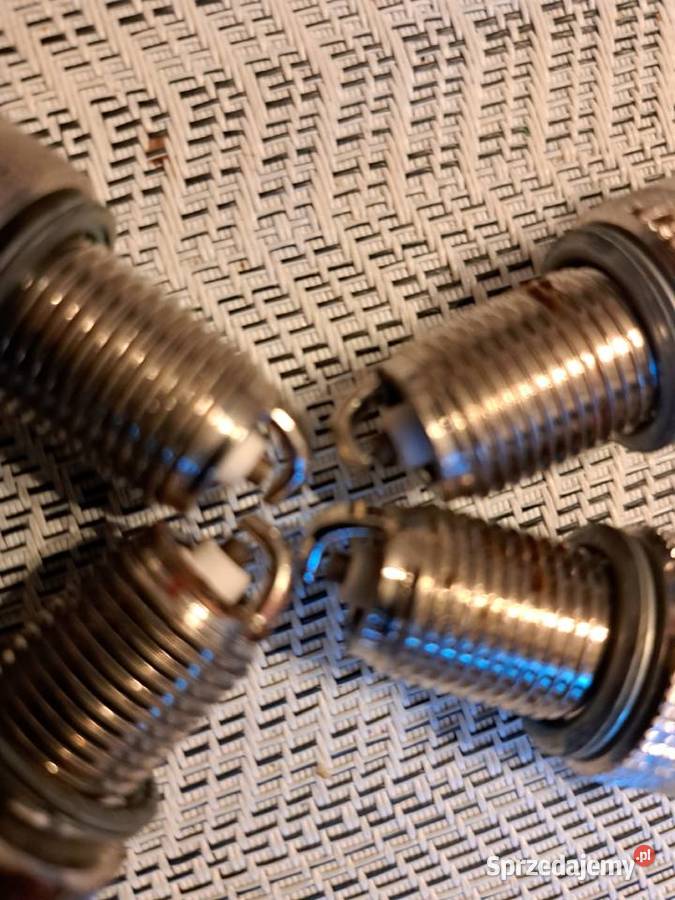 Świece zapłonowe ISKRA nowe Fiat125p