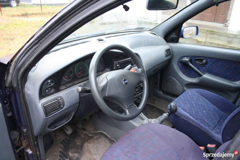 Fiat Siena 12 HL 1999r OC ważne do 19IV2017 kupiony w Polsce sprzedam