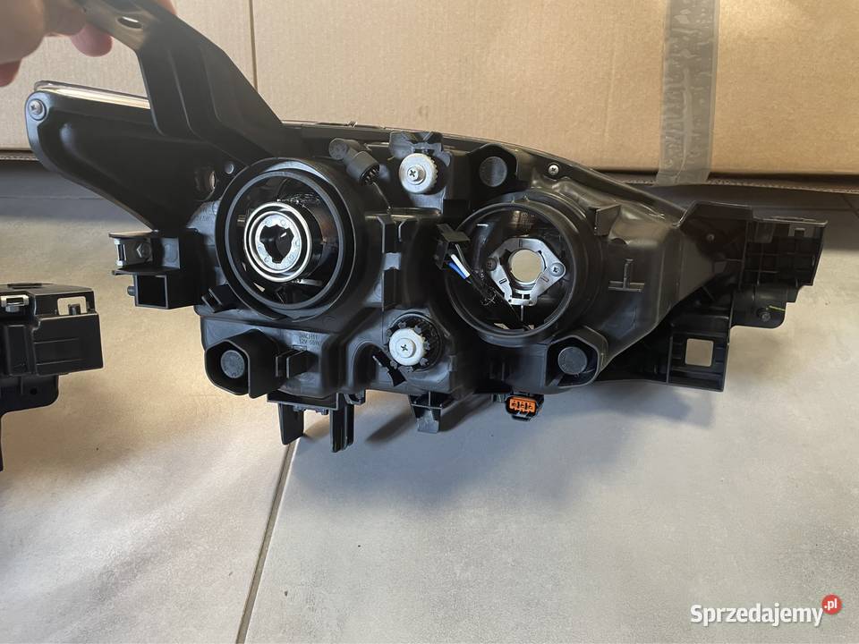 Mazda Cx Lift Reflektor Lewy Lub Prawy Prz D Nowe Depo Kozubszczyzna Sprzedajemy Pl