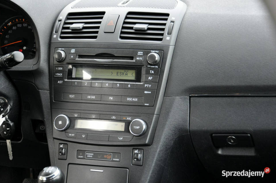 Toyota Avensis 16VVTi 132 relingi dachowe Węgrów sprzedam
