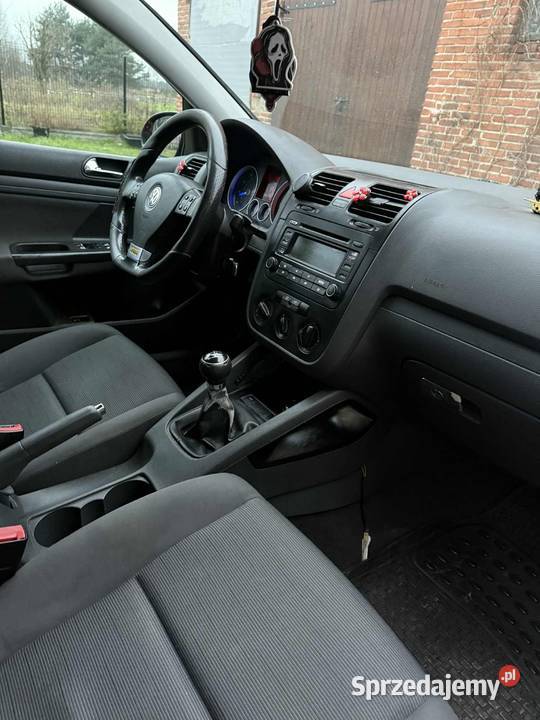 Sprzedam golfa 5 Hatchback