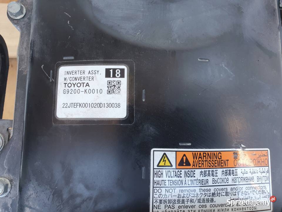 Toyota Yaris IV 15 H HYBRYDA INWERTER FALOWNIK