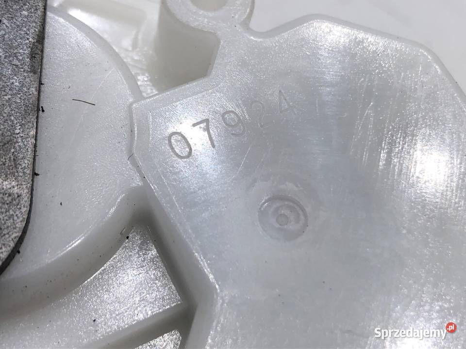 ZAMEK KLAPY TYŁ MITSUBISHI OUTLANDER II Kombi