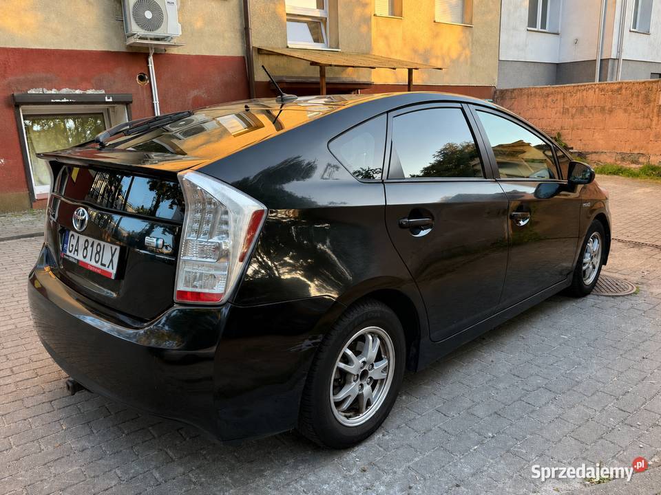 Toyota Prius III 18 Hybrid LPG KME Kamera Gdynia