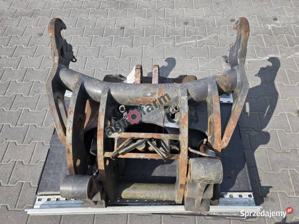 TUZ przedni podnośnik Massey Ferguson 8690 Byków