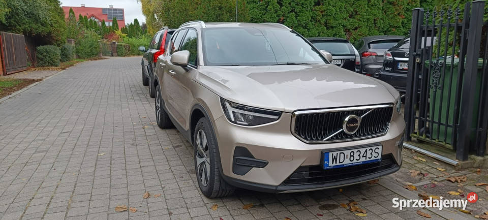 Volvo XC 40 VOLVOXC40 B3 20 Core aut salon ABS Warszawa sprzedam