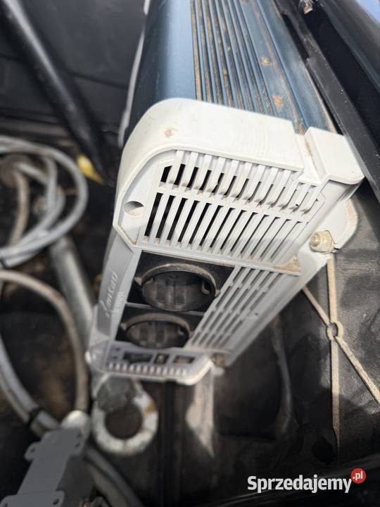 Urządzenie na zdjęciu to przetwornica napięcia Kielce