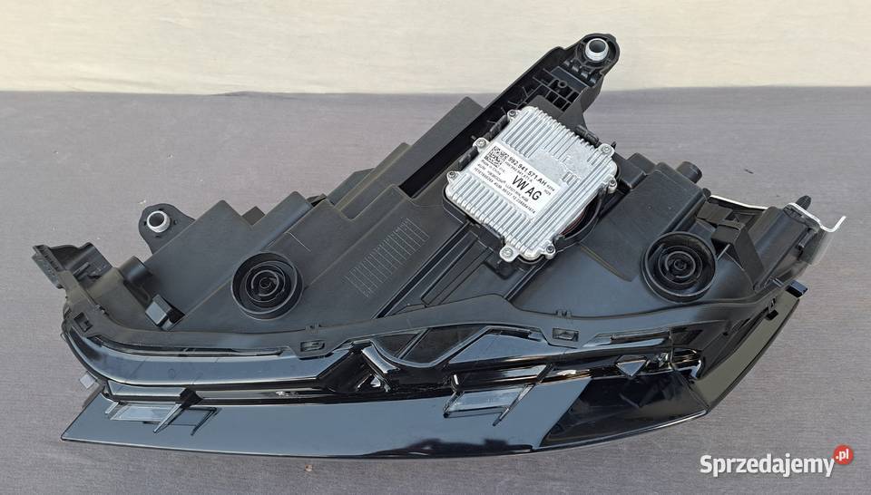 Lampa przód prawa Full LED Skoda Superb IV 2023 Mielęcin sprzedam