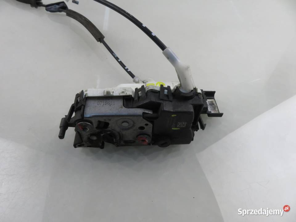 ZAMEK PRAWY PRZEDNI PEUGEOT PARTNER II 828405 osobowe