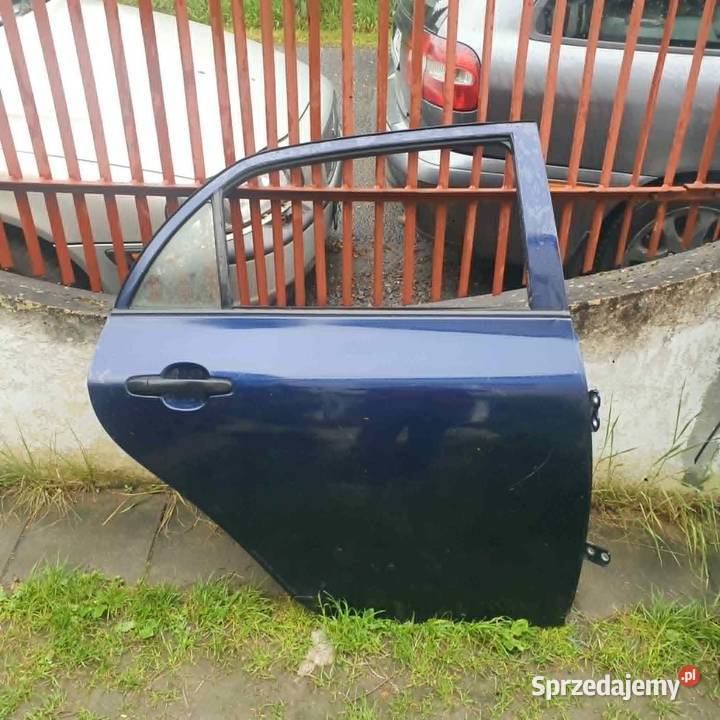Drzwi prawe tylny prawy tył Toyota Corolla E14