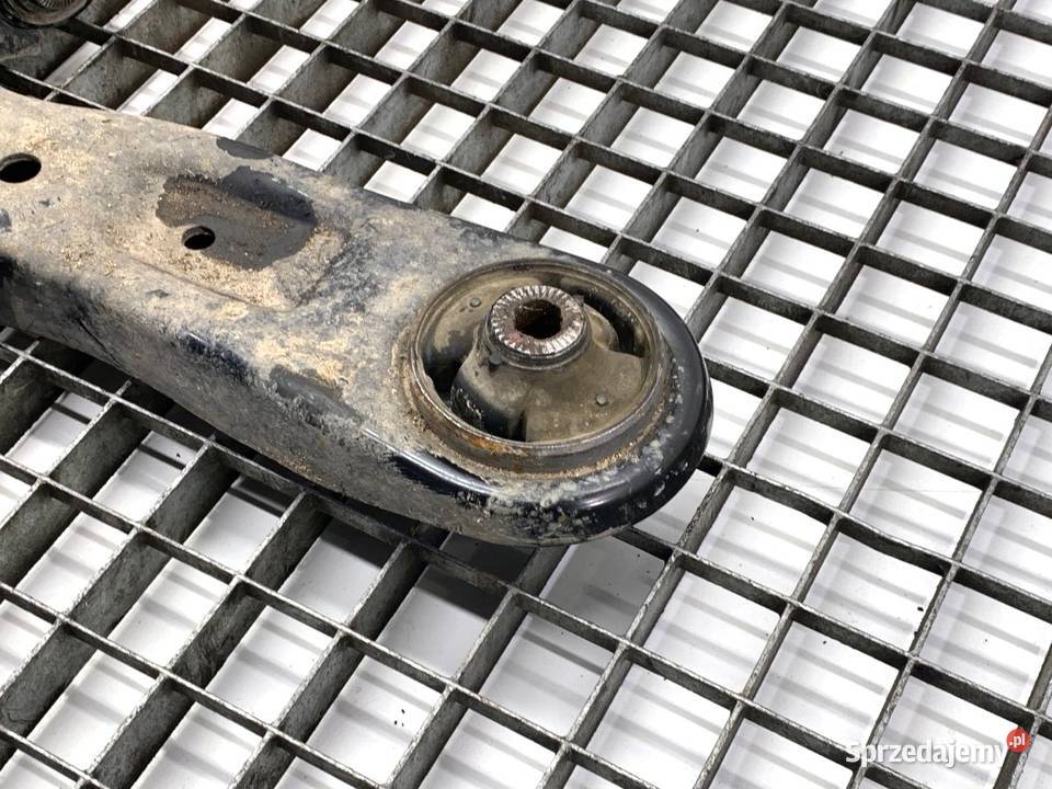 WAHACZ PRAWY PRZÓD KIA CARENS IV Minivan PRZEDNI podkarpackie