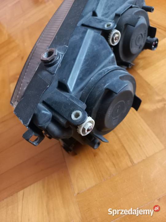 Lewa lampa passat B5 Lampy przednie