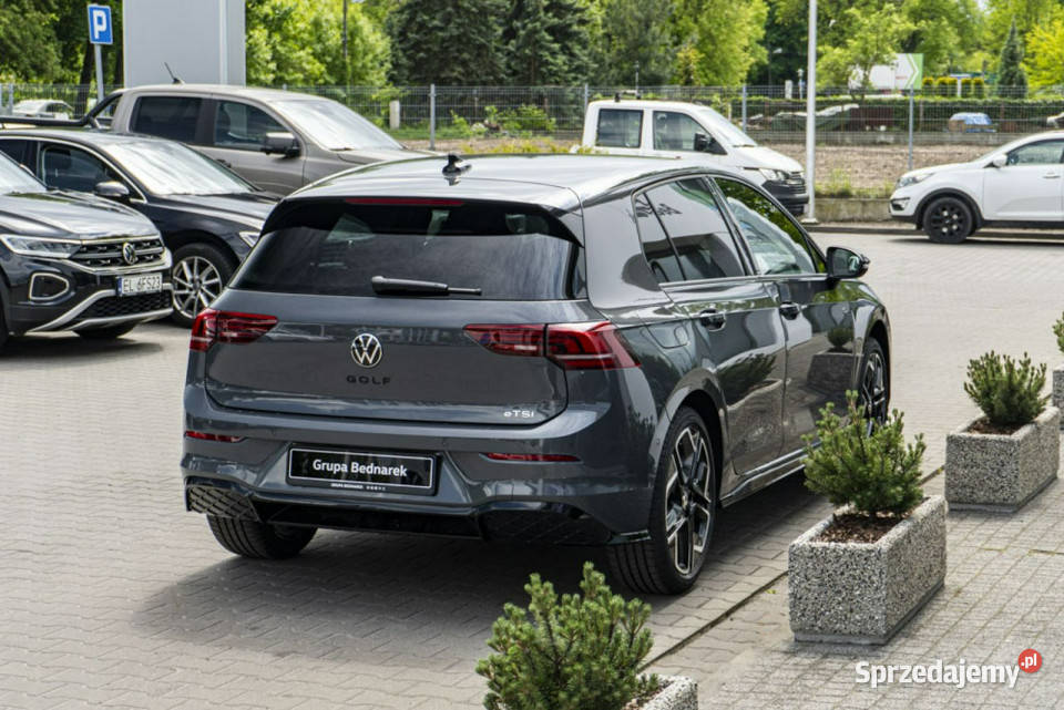 Volkswagen Golf RLine Plus 15 eTSI mHEV 150 DSG lakier metallic