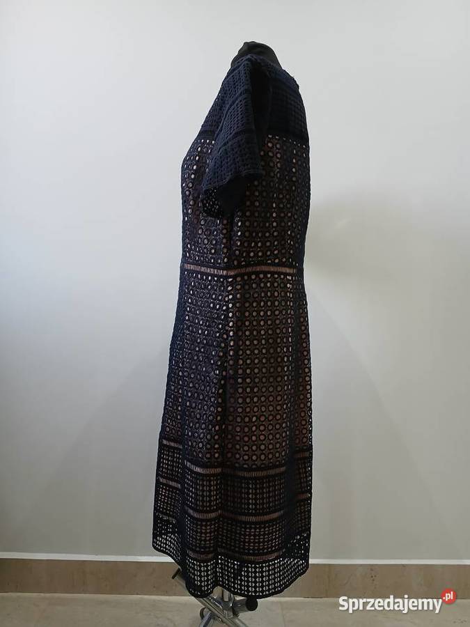 Elegancka sukienka koronka na weselekomunię