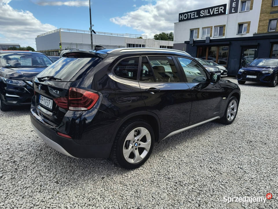 BMW X1 Salon jasne skóry ALU4x4Xdriveczujniki światła przeciwmgielne Bydgoszcz