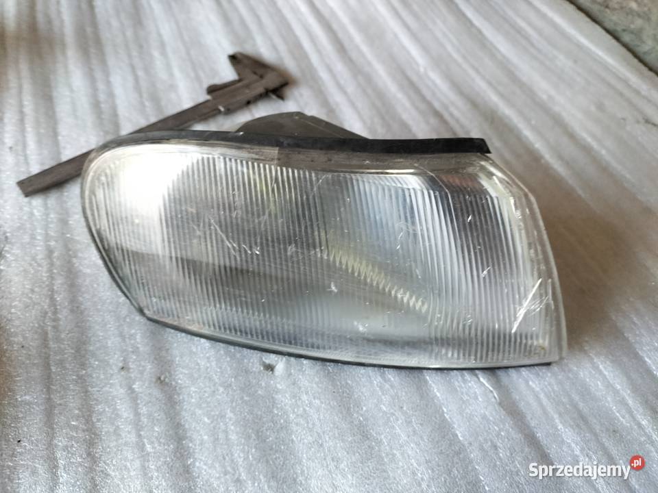 Opel Vectra B KIERUNKOWSKAZ PRAWY 90464684 Kamień-Kolonia