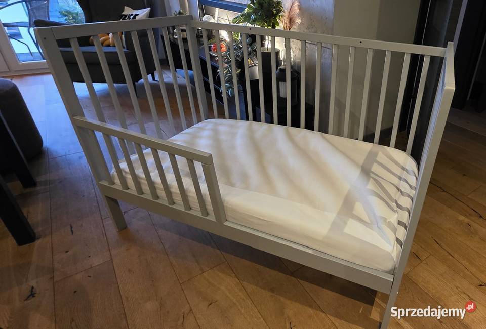 Łóżeczko dziecięce 120x60 szare i materac wielkopolskie Poznań sprzedam