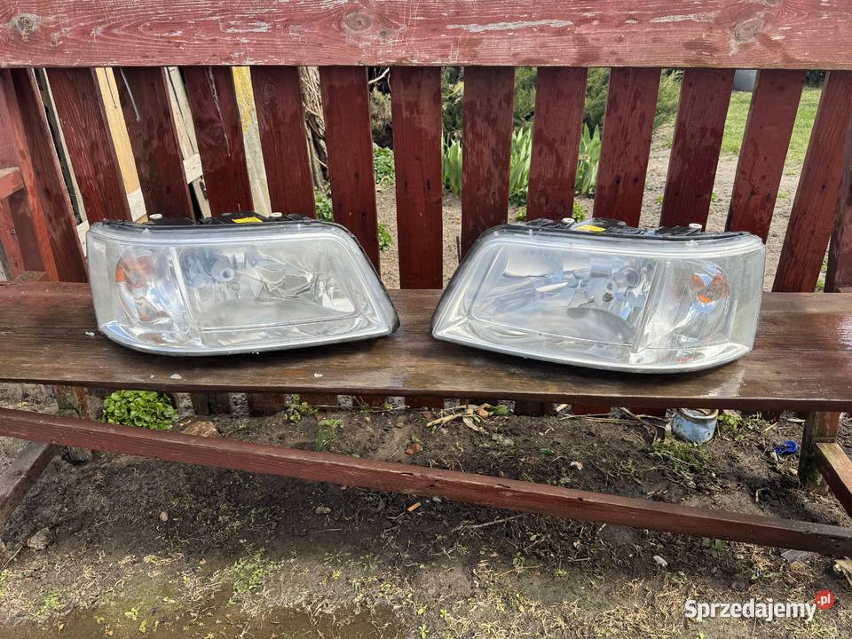 Sprzedam Reflektory lampy do VW T5 stan idealny Piączyn