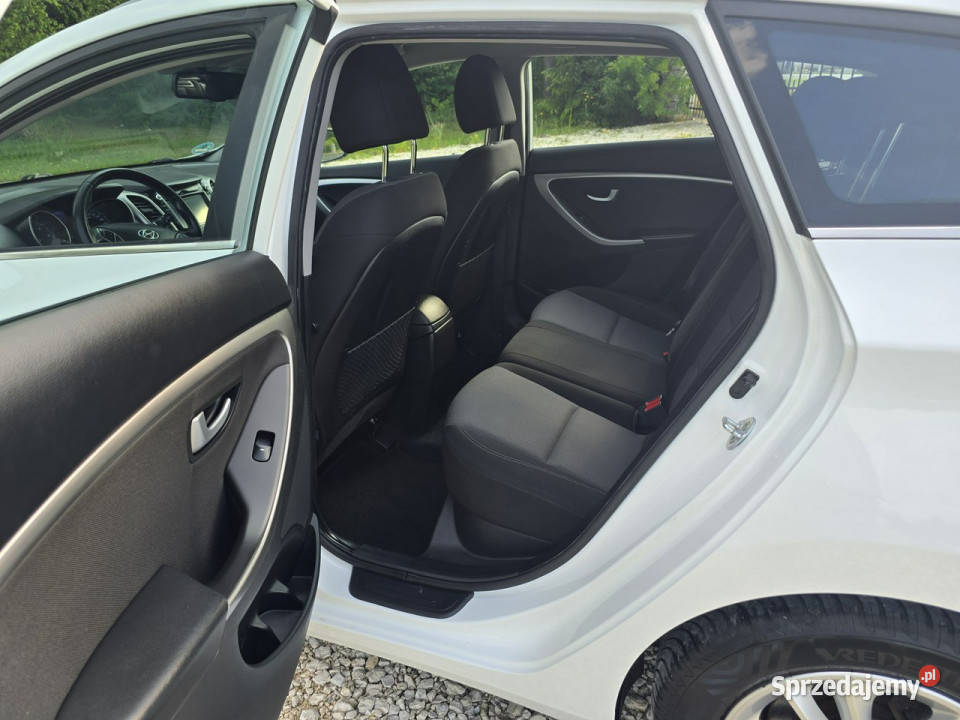 Hyundai i30 16 CRDi 136 Duża Navi Climatronic świętokrzyskie Chmielnik sprzedam