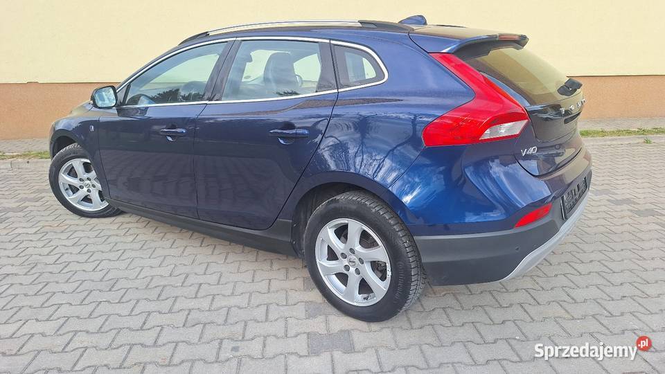 Volvo V40 cross country Ocean Race niebieski V40 Zamość