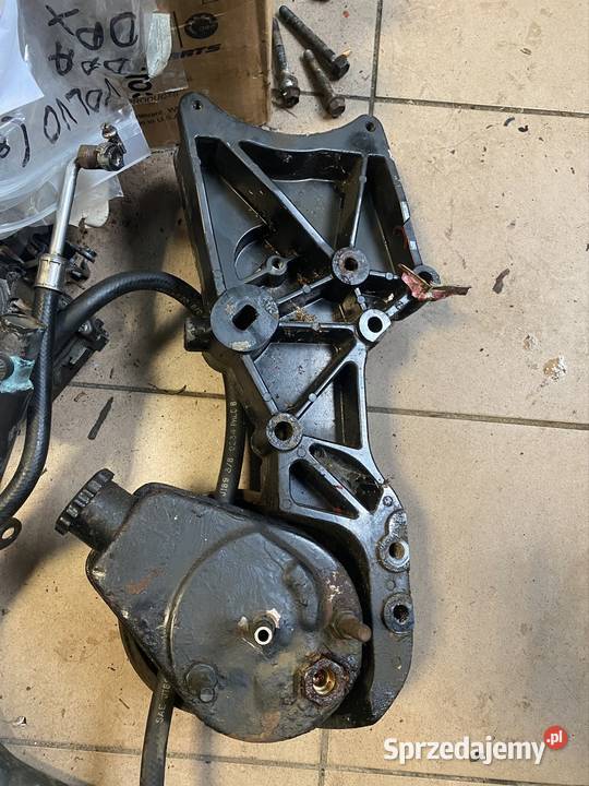 Volvo Penta 50 mocowanie alternatora i pompy Jednostka napędowa Piła